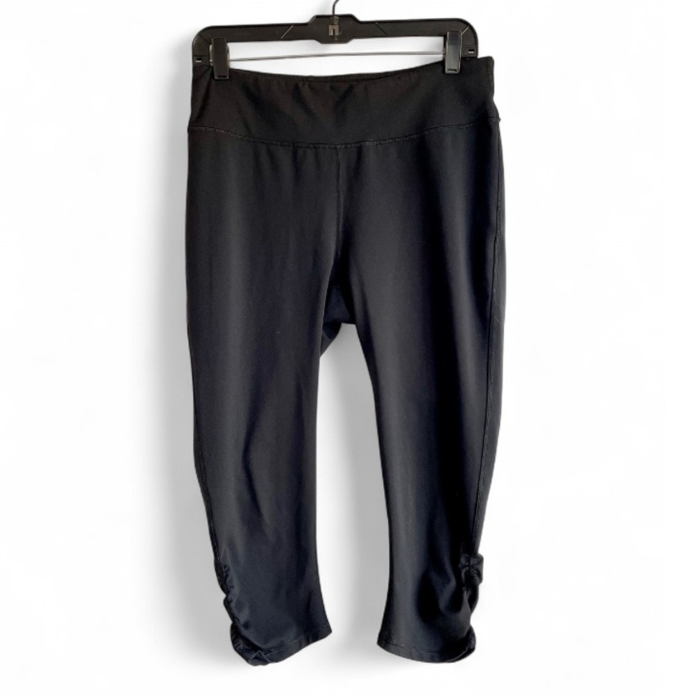 Gaiam Women's Cropped Black Leggings Size L